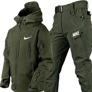 Nike - Windjacke und Hose