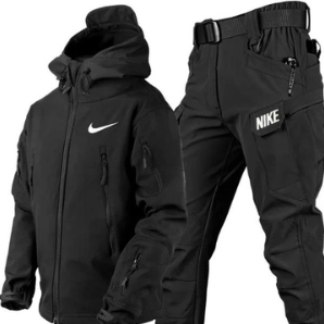 Nike - Windjacke und Hose