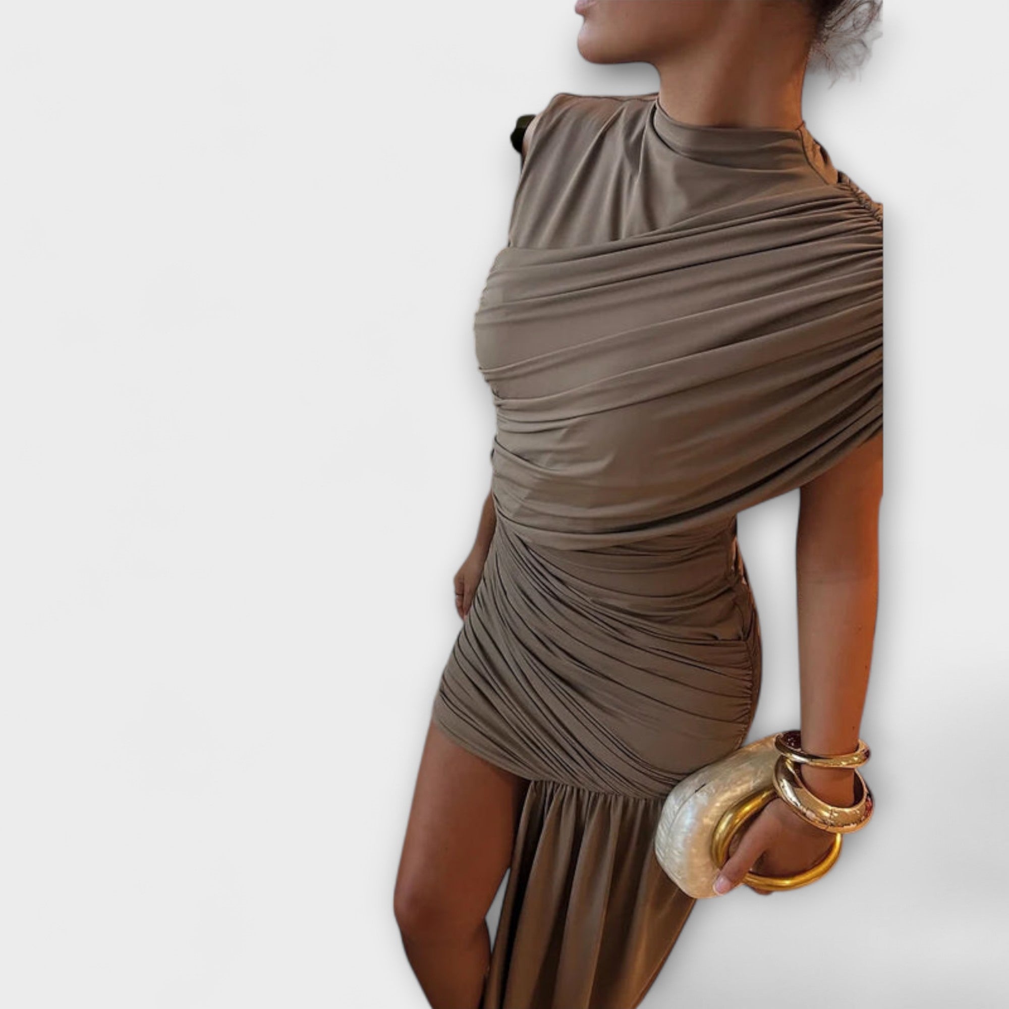 Lila - Stilvolles, figurbetontes Kleid mit rundem Ausschnitt und Falten