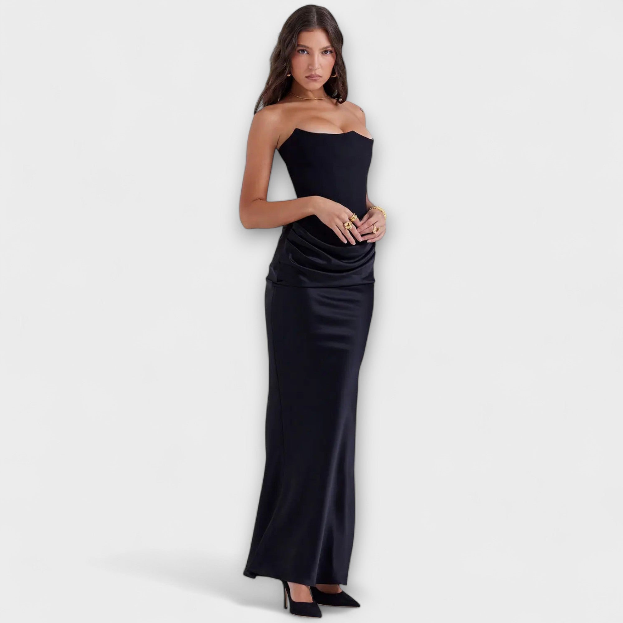 Off-Shoulder Satin Maxi-Kleid mit Drapierung